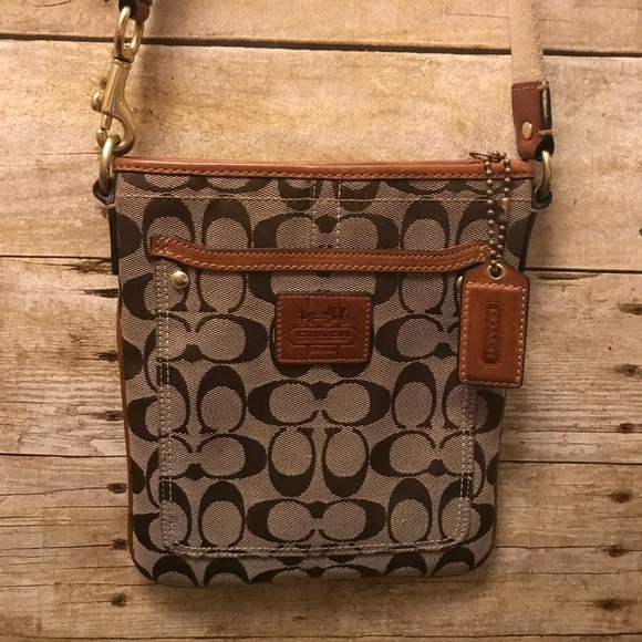 Coach Handbags - AUTHENTIC COACH CROSSBODY
